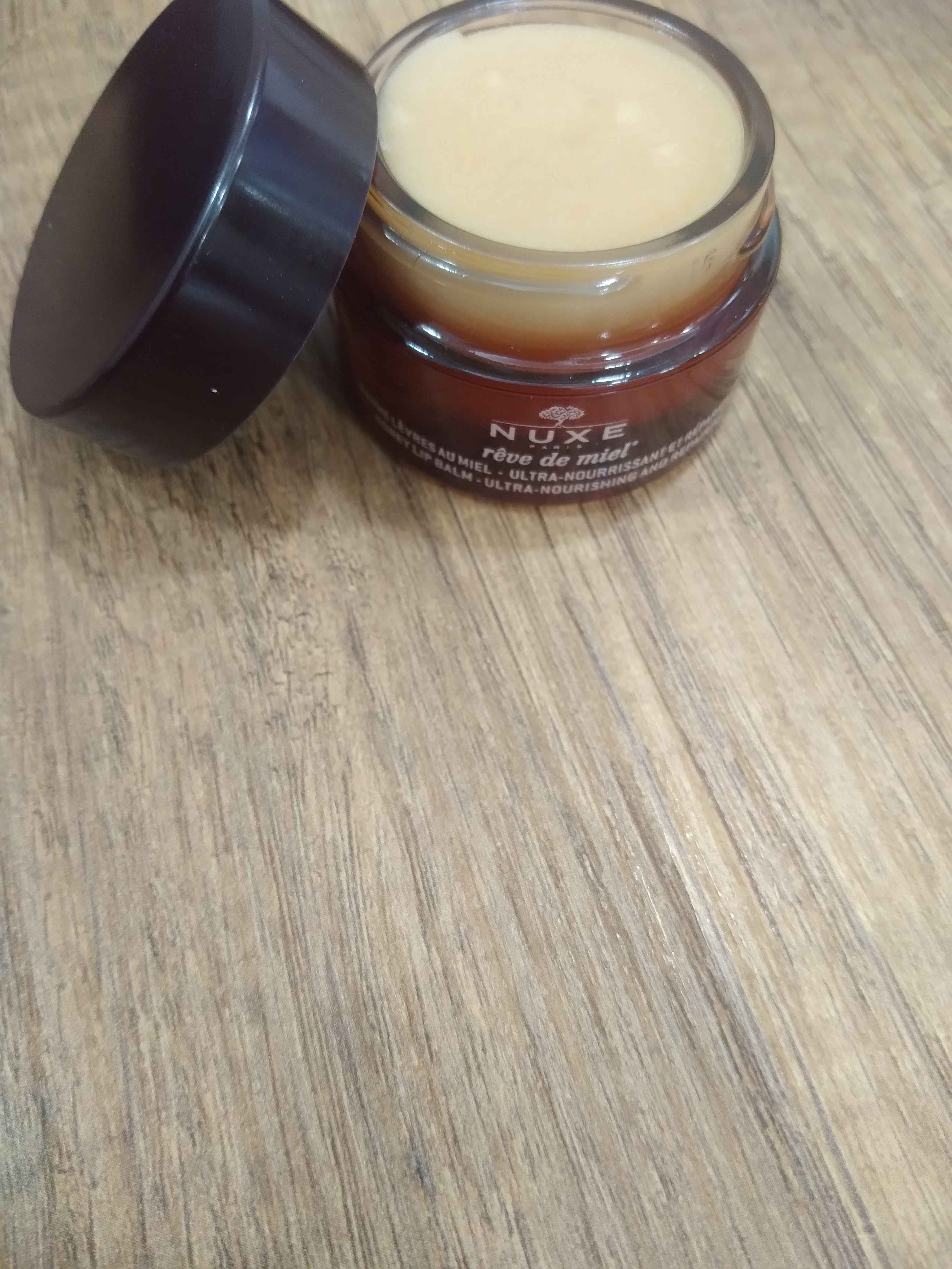 مراقبت از لب ناکس اورجینال Nuxe 7c50d593 Reve De Miel Baume Lèvres 15 gr - Lip Balm photo review